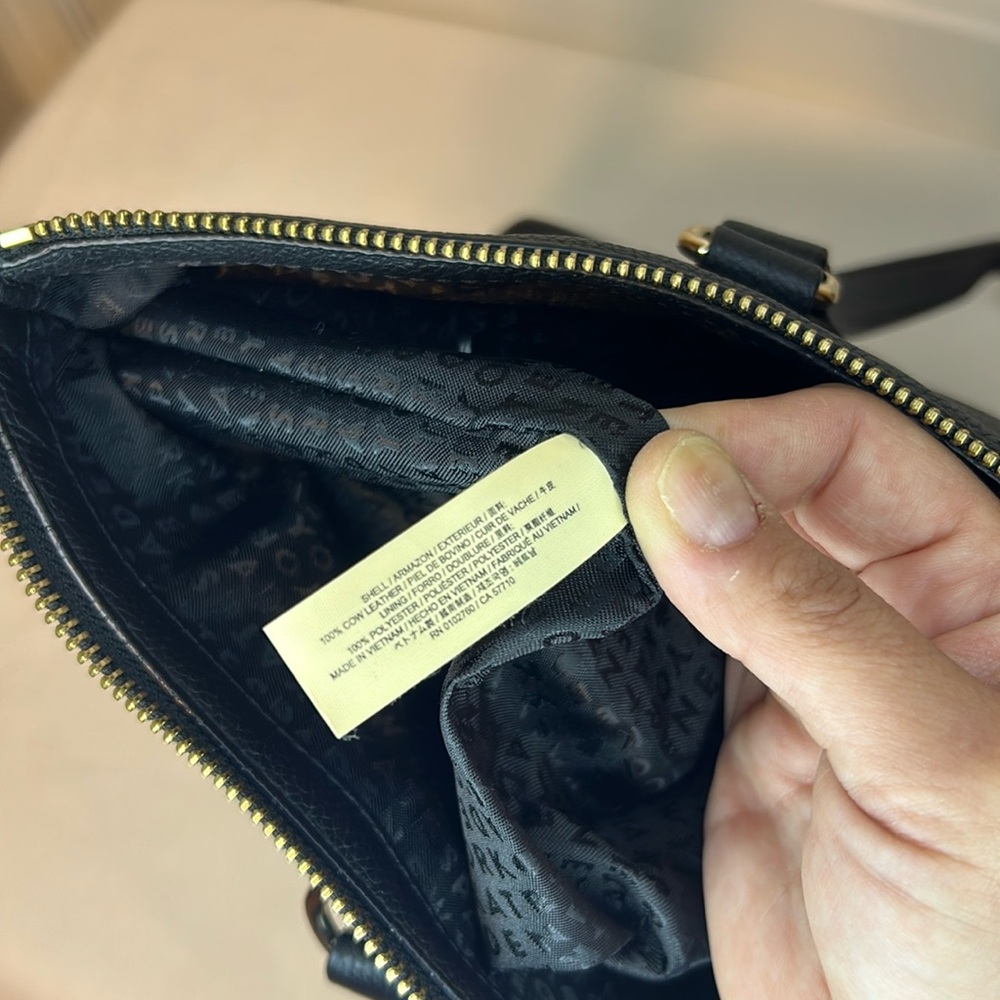 Kate Spade New York Larchmont Avenue Logo Black Leather Penny Tote Bag - Picture 10 of 17